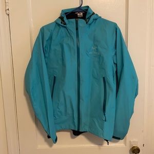 ARC’TERYX teal rain jacket